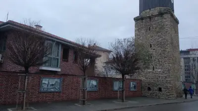 Часовниковата кула