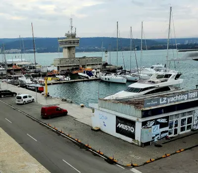 Морска гара Варна