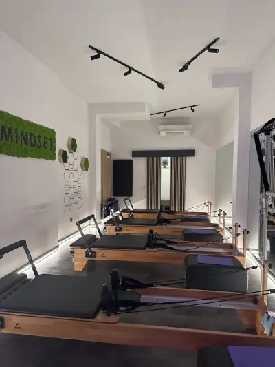 Рефомър пилатес студио Mindset Reformer Pilates - Кючук Париж