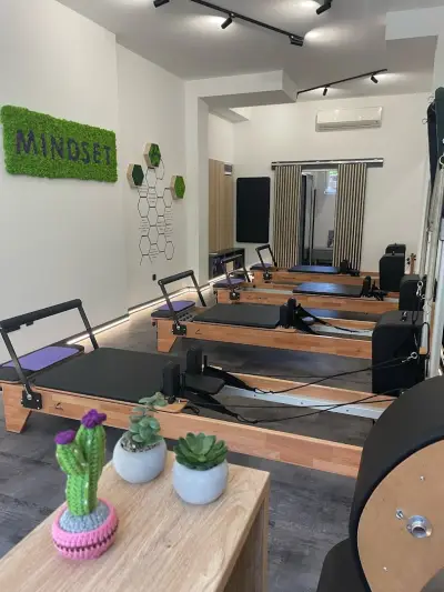 Рефомър пилатес студио Mindset Reformer Pilates - Кючук Париж