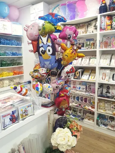 PARTY LAND