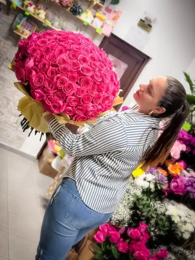 Цветарски магазин MonMar art & flowers