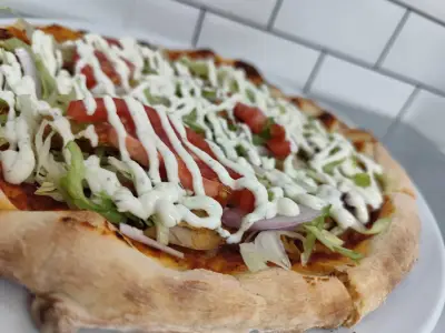 THE FAMILY PIZZA