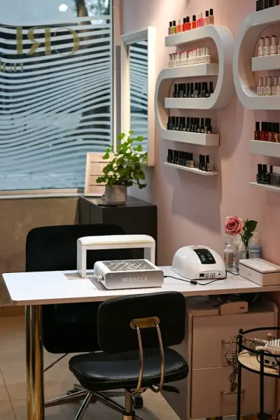 Cream Nail Studio