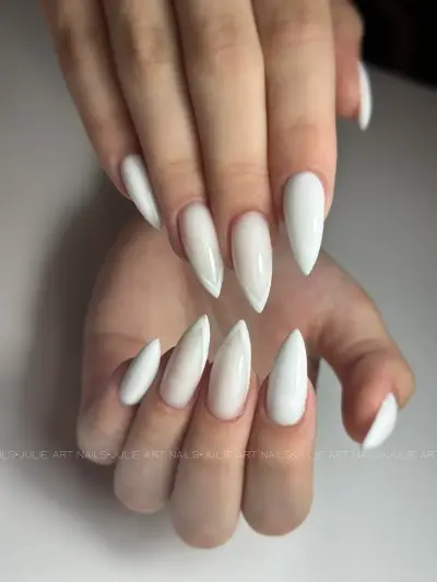 Julie Art Nails
