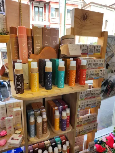 AFAYA cosmetics