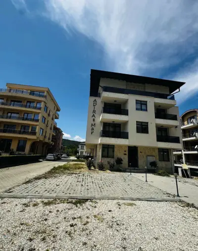 ADIRAMA Apartments Elegant Apartments Walk to the Beach