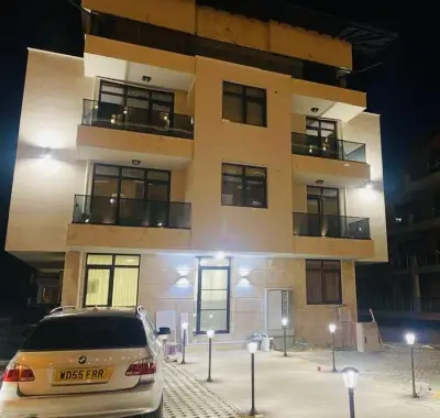 ADIRAMA Apartments Elegant Apartments Walk to the Beach