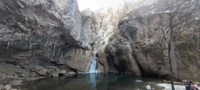 Еменска пещера