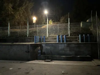 Mineral water source (free)