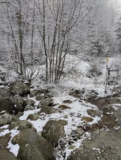 Каменна река