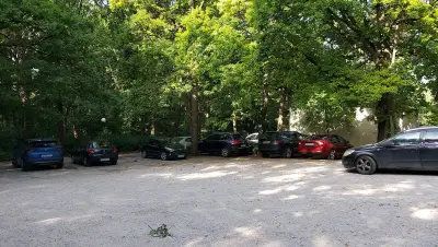 Паркинг болница Лозенец