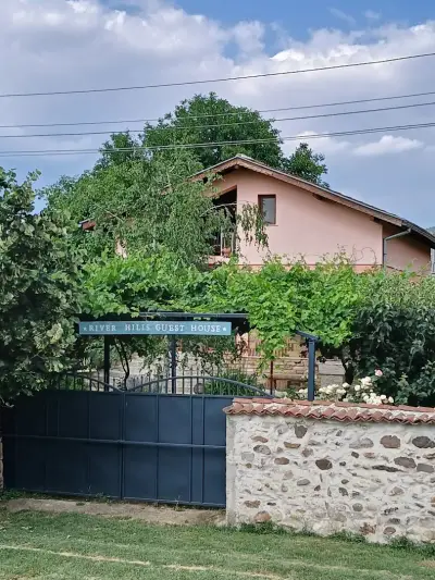 River Hills Guest House