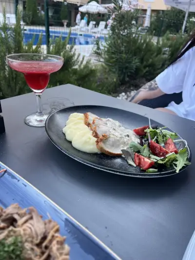 Plate Bistro