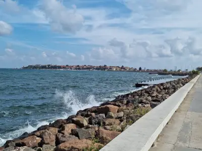 Nesebbar's coast alley view