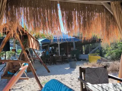 Hero's Bar