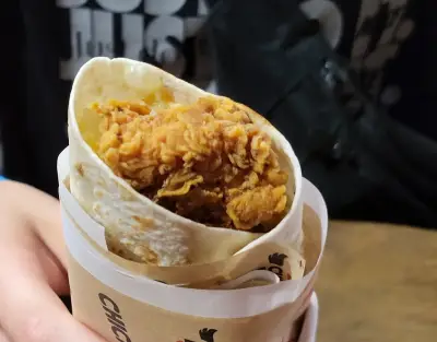 CHICKEN BURGER