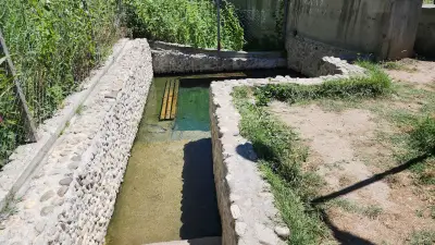 Топилцата (естествени джакузита с гореща минерална вода на открито)
