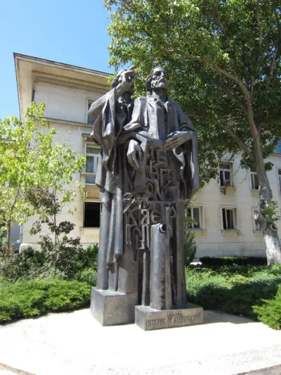 Паметник Кирил и Методий