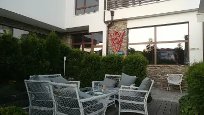 Bar&dinner V8
