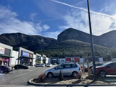 HOLIDAY PARK Враца