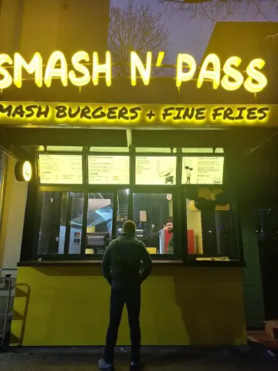 Smash N’ Pass