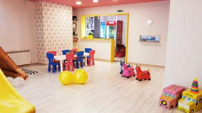 Детски парти център Малки приятели