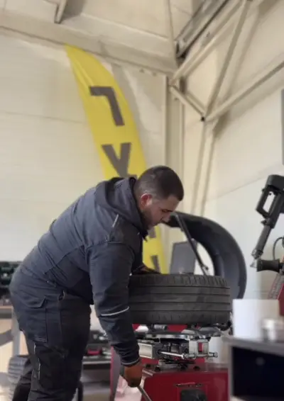 Сервиз за гуми Алфамакс 8