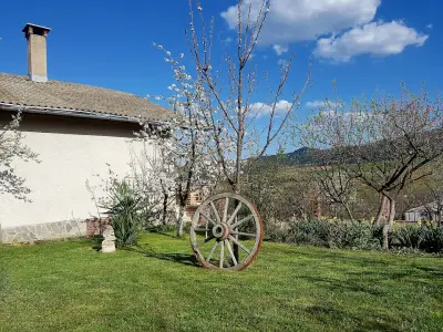Къща за гости Каза Роза - Swiss Style Chalet Casa Rosa Guest House