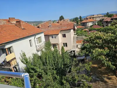 Розовата къща