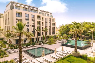 Azur Premium Resort
