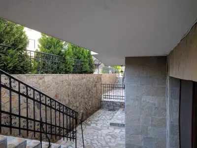 Green Hills Apart Complex