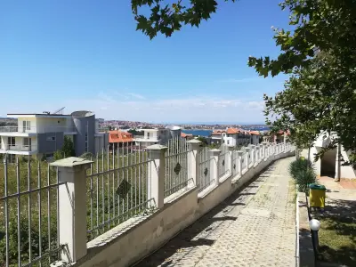 Green Hills Apart Complex