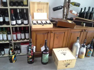 магазин за вино и изкуство WINE POINT DOMAINE BOYAR