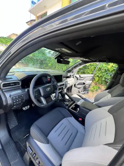 Glossy lab Detailing