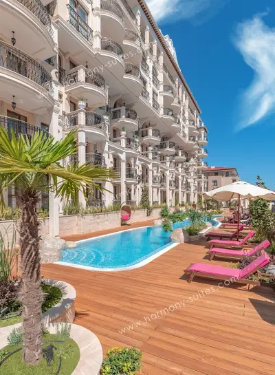 Harmony Suites Saint Vlas