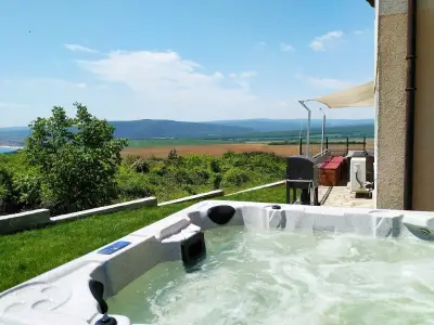 Villa Meraki