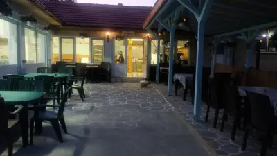 FAMILY BAR & GRILL