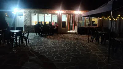FAMILY BAR & GRILL