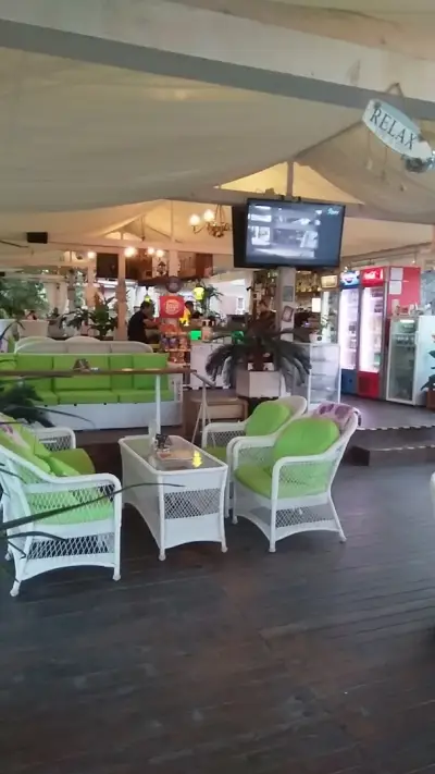 Mystic cafe & bar