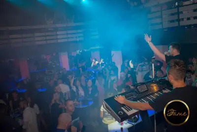 Premium Club FAME | Нощен клуб Кюстендил | DJ парти | Алкохолни напитки | Гостуващи изпълнители | Промоции