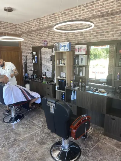 Barber Shop Golden Door / Фризьорски Салон