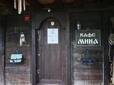 Art Coffee "Mina"