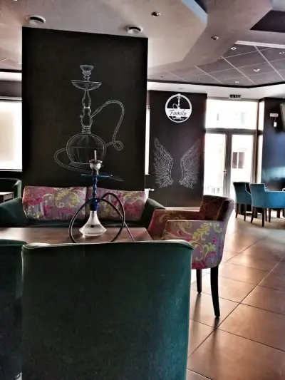 Cafe Club Family