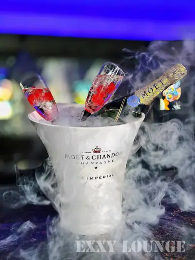 EXXY Bar & Lounge