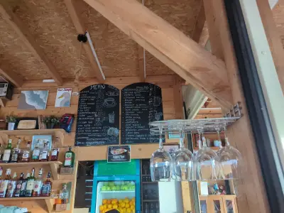 Bar Simple. beach