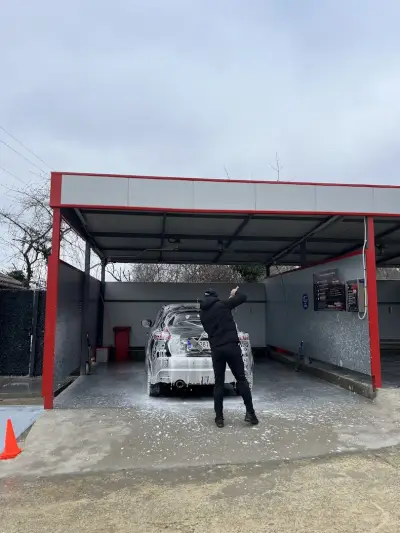 Автомивка на самообслужване „Apex Car Wash”"