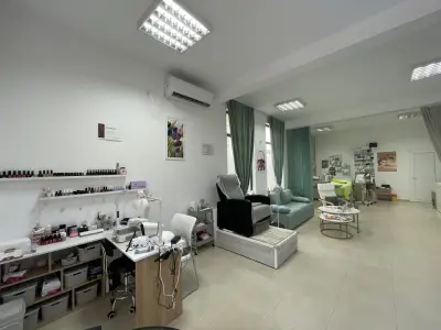 Салон за красота, Val Beauty & Style