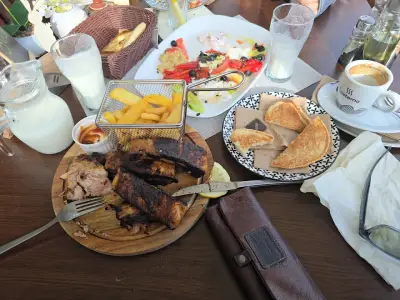 TB Bistro Dari