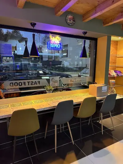 Ам-Гъл Fast Food І Разнообразие от бургери и чабати І Пържени картофки І Скара І Домашно приготвена храна І Храна за